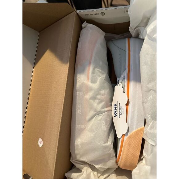 NIB Vans x TNA Aritzia Classic Slip-On 98 Dx - Picture 9 of 10